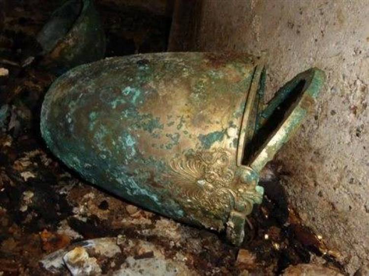 &Alpha;&sigma;ύ&lambda;&lambda;&eta;&tau;&omicron;&sigmaf; &mu;&alpha;&kappa;&epsilon;&delta;&omicron;&nu;&iota;&kappa;ό&sigmaf; &tau;ά&phi;&omicron;&sigmaf; &mu;&epsilon; &pi;&lambda;&omicron;ύ&sigma;&iota;&alpha; &kappa;&tau;&epsilon;&rho;ί&sigma;&mu;&alpha;&tau;&alpha;