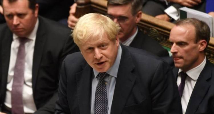 Brexit: &Sigma;&upsilon;&nu;&epsilon;&chi;ί&zeta;&epsilon;&tau;&alpha;&iota; "&eta; &beta;ά&sigma;&alpha;&nu;&omicron;&sigmaf; &tau;&omicron;&upsilon; &kappa;&alpha;&theta;&alpha;&rho;&tau;&eta;&rho;ί&omicron;&upsilon;" &gamma;&iota;&alpha; &tau;&omicron;&nu; &Mu;&pi;ό&rho;&iota;&sigmaf; &Tau;&zeta;ό&nu;&sigma;&omicron;&nu;