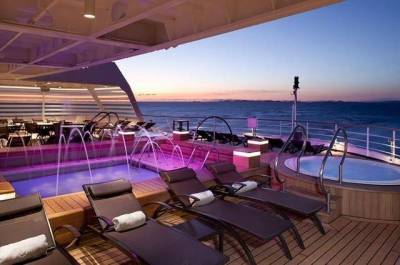 Το Seabourn Odyssey και πάλι στη Λήμνο | Ένα κρουαζιερόπλοιο αφορμή για σκέψεις...