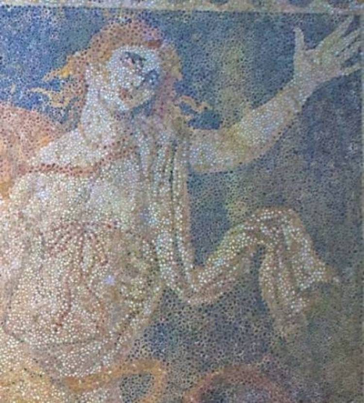 Αμφίπολη: Αποκαλύφθηκε η Περσεφόνη (photo)