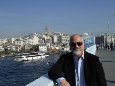 &Alpha;&pi;&omicron;&kappa;&lambda;&epsilon;ί&epsilon;&iota; &tau;&eta;&nu; &pi;&iota;&theta;&alpha;&nu;ό&tau;&eta;&tau;&alpha; &sigma;&upsilon;&nu;&epsilon;&rho;&gamma;&alpha;&sigma;ί&alpha;&sigmaf; &omicron; &Delta;&eta;&mu;ή&tau;&rho;&eta;&sigmaf; &Mu;&pi;&omicron;&upsilon;&lambda;ώ&tau;&eta;&sigmaf;