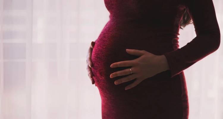&Tau;&rho;&alpha;&gamma;&omega;&delta;ί&alpha; &sigma;&tau;&eta; &Rho;ό&delta;&omicron;: 35&chi;&rho;&omicron;&nu;&eta; έ&gamma;&kappa;&upsilon;&omicron;&sigmaf; &pi;έ&theta;&alpha;&nu;&epsilon; &lambda;ί&gamma;&epsilon;&sigmaf; ώ&rho;&epsilon;&sigmaf; &mu;&epsilon;&tau;ά &tau;&omicron; &epsilon;&xi;&iota;&tau;ή&rho;&iota;&omicron; &alpha;&pi;ό &nu;&omicron;&sigma;&omicron;&kappa;&omicron;&mu;&epsilon;ί&omicron;
