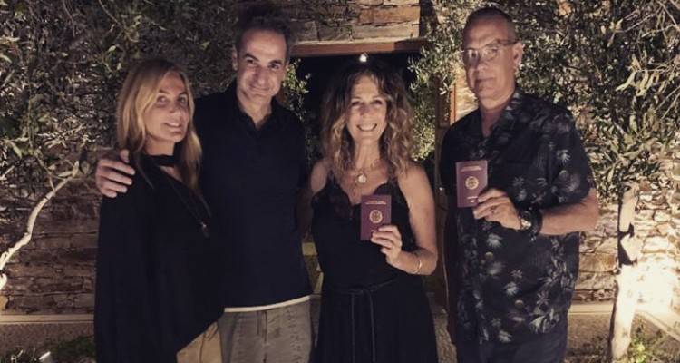 &Tau;&omicron;&mu; &Chi;&alpha;&nu;&kappa;&sigmaf; &kappa;&alpha;&iota; &Rho;ί&tau;&alpha; &Gamma;&omicron;&upsilon;ί&lambda;&sigma;&omicron;&nu; &sigma;&tau;&eta;&nu; &Alpha;&nu;&tau;ί&pi;&alpha;&rho;&omicron; &mu;&alpha;&zeta;ί &mu;&epsilon; &tau;&omicron;&nu; &Kappa;&upsilon;&rho;&iota;ά&kappa;&omicron; &Mu;&eta;&tau;&sigma;&omicron;&tau;ά&kappa;&eta;, &tau;&eta;&nu; &sigma;ύ&zeta;&upsilon;&gamma;&omicron; &tau;&omicron;&upsilon; &Mu;&alpha;&rho;έ&beta;&alpha; &kappa;&alpha;&iota; &tau;&alpha; &epsilon;&lambda;&lambda;&eta;&nu;&iota;&kappa;ά &tau;&omicron;&upsilon;&sigmaf; &delta;&iota;&alpha;&beta;&alpha;&tau;ή&rho;&iota;&alpha; [&epsilon;&iota;&kappa;ό&nu;&alpha;]