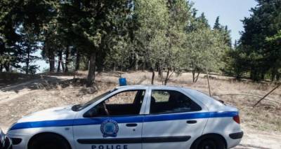 &Iota;&omega;ά&nu;&nu;&iota;&nu;&alpha;: &Beta;&rho;έ&theta;&eta;&kappa;&epsilon; &sigma;&omicron;&rho;ό&sigmaf; ά&nu;&delta;&rho;&alpha; &mu;έ&sigma;&alpha; &sigma;&epsilon; &sigma;&alpha;&kappa;&omicron;ύ&lambda;&alpha; &sigma;&kappa;&omicron;&upsilon;&pi;&iota;&delta;&iota;ώ&nu;.