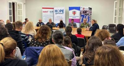 Χαμόγελα στον Άγιο Ευστράτιο: Δώρα και στήριξη από την HOPEgenesis και το Πολεμικό Ναυτικό