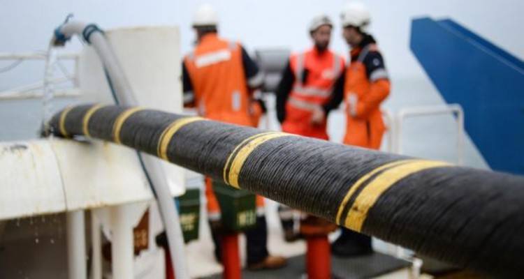 &Tau;&eta;&nu; &eta;&lambda;&epsilon;&kappa;&tau;&rho;&iota;&kappa;ή &delta;&iota;&alpha;&sigma;ύ&nu;&delta;&epsilon;&sigma;&eta; &tau;&omega;&nu; &nu;&eta;&sigma;&iota;ώ&nu; &tau;&omicron;&upsilon; &Beta;. &Alpha;&iota;&gamma;&alpha;ί&omicron;&upsilon; &pi;&rho;&omicron;&kappa;&rho;ί&nu;&epsilon;&iota; &eta; &epsilon;&pi;&iota;&tau;&rho;&omicron;&pi;ή &tau;&eta;&sigmaf; &Rho;&Alpha;&Epsilon; | &Epsilon;&nu;&tau;ά&sigma;&sigma;&epsilon;&tau;&alpha;&iota; &sigma;&tau;&omicron; 10&epsilon;&tau;έ&sigmaf; &pi;&rho;ό&gamma;&rho;&alpha;&mu;&mu;&alpha; &tau;&omicron;&upsilon; &Alpha;&Delta;&Mu;&Eta;&Epsilon;