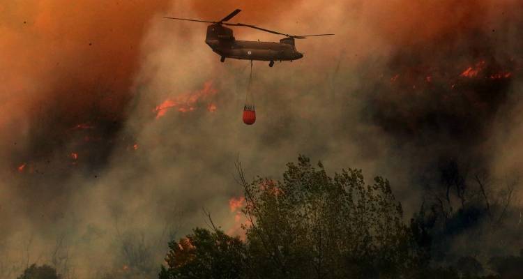&Phi;&omega;&tau;&iota;ά &sigma;&tau;&omicron;&nu; Έ&beta;&rho;&omicron;: &Delta;ύ&omicron; &pi;&alpha;&iota;&delta;ά&kappa;&iota;&alpha; &alpha;&nu;ά&mu;&epsilon;&sigma;&alpha; &sigma;&tau;&omicron;&upsilon;&sigmaf; 18 &alpha;&pi;&alpha;&nu;&theta;&rho;&alpha;&kappa;&omega;&mu;έ&nu;&omicron;&upsilon;&sigmaf; -&Tau;&iota; &epsilon;ί&pi;&epsilon; &omicron; &iota;&alpha;&tau;&rho;&omicron;&delta;&iota;&kappa;&alpha;&sigma;&tau;ή&sigmaf;