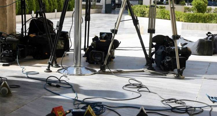 &Tau;&rho;ί&omega;&rho;&eta; &sigma;&tau;ά&sigma;&eta; &epsilon;&rho;&gamma;&alpha;&sigma;ί&alpha;&sigmaf; &tau;&omega;&nu; &delta;&eta;&mu;&omicron;&sigma;&iota;&omicron;&gamma;&rho;ά&phi;&omega;&nu; &tau;&omicron;&upsilon; &beta;&omicron;&rho;&epsilon;ί&omicron;&upsilon; &Alpha;&iota;&gamma;&alpha;ί&omicron;&upsilon; &tau;&eta;&nu; &Tau;&epsilon;&tau;ά&rho;&tau;&eta;