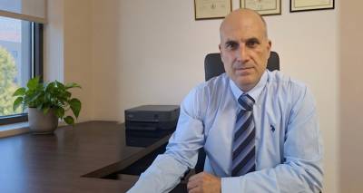 &Nu;έ&omicron; &Omicron;&rho;&theta;&omicron;&pi;&alpha;&iota;&delta;&iota;&kappa;ό &Iota;&alpha;&tau;&rho;&epsilon;ί&omicron; &sigma;&tau;&eta; &Mu;ύ&rho;&iota;&nu;&alpha; &alpha;&pi;ό &tau;&omicron;&nu; &Beta;&alpha;&sigma;ί&lambda;&epsilon;&iota;&omicron; &Kappa;&epsilon;&chi;&alpha;&gamma;&iota;ά