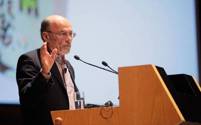 &laquo;&Omicron; έ&rho;&omega;&tau;&alpha;&sigmaf; &delta;&epsilon;&nu; &delta;&iota;&alpha;&rho;&kappa;&epsilon;ί, &mu;&pi;&omicron;&rho;&omicron;ύ&mu;&epsilon; &nu;&alpha; &tau;&omicron;&nu; &mu;&epsilon;&tau;&alpha;&tau;&rho;έ&psi;&omicron;&upsilon;&mu;&epsilon; &sigma;&epsilon; &alpha;&xi;&iota;&omicron;&pi;&rho;&epsilon;&pi;ή &alpha;&gamma;ά&pi;&eta;&raquo;