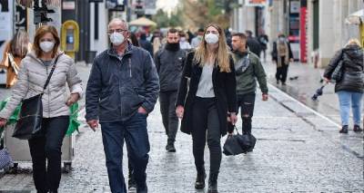 &Kappa;&omicron;&rho;&omega;&nu;&omicron;ϊό&sigmaf;: &Sigma;&tau;&alpha; 4.761 &tau;&alpha; &nu;έ&alpha; &kappa;&rho;&omicron;ύ&sigma;&mu;&alpha;&tau;&alpha; | 26 &theta;ά&nu;&alpha;&tau;&omicron;&iota; &kappa;&alpha;&iota; 185 &omicron;&iota; &delta;&iota;&alpha;&sigma;&omega;&lambda;&eta;&nu;&omega;&mu;έ&nu;&omicron;&iota;
