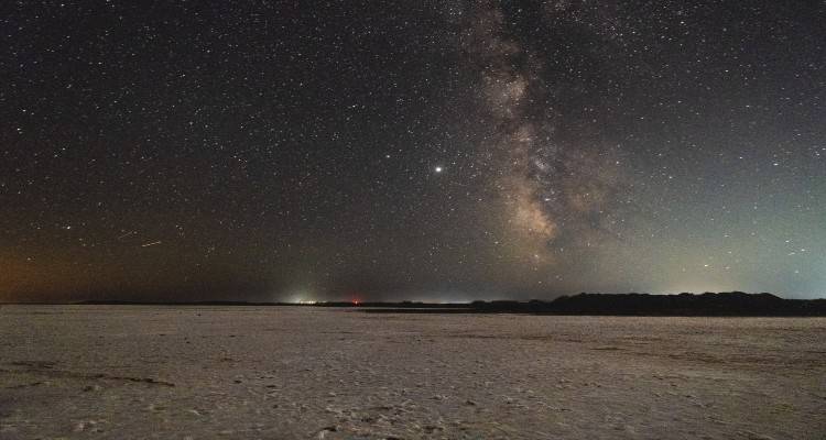 &Omicron; &Gamma;&alpha;&lambda;&alpha;&xi;ί&alpha;&sigmaf; &sigma;&tau;&omicron;&nu; &nu;&upsilon;&chi;&tau;&epsilon;&rho;&iota;&nu;ό &omicron;&upsilon;&rho;&alpha;&nu;ό &tau;&eta;&sigmaf; &Lambda;ή&mu;&nu;&omicron;&upsilon; | &Sigma;&upsilon;&nu;&alpha;&rho;&pi;&alpha;&sigma;&tau;&iota;&kappa;έ&sigmaf; &phi;&omega;&tau;&omicron;&gamma;&rho;&alpha;&phi;ί&epsilon;&sigmaf;