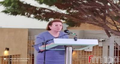 &Lambda;. &Mu;&epsilon;&nu;&delta;ώ&nu;&eta; &sigma;&tau;&omicron;&nu; FM100: &laquo;&Zeta;ή&tau;&eta;&sigma;&alpha; &tau;&eta; &mu;&epsilon;&lambda;έ&tau;&eta; &tau;&omicron;&upsilon; &Gamma;&upsilon;&mu;&nu;&alpha;&sigma;ί&omicron;&upsilon; &Mu;ύ&rho;&iota;&nu;&alpha;&sigmaf; &sigma;&tau;&omicron; &Gamma;&rho;&alpha;&phi;&epsilon;ί&omicron; &mu;&omicron;&upsilon;&raquo; (video)