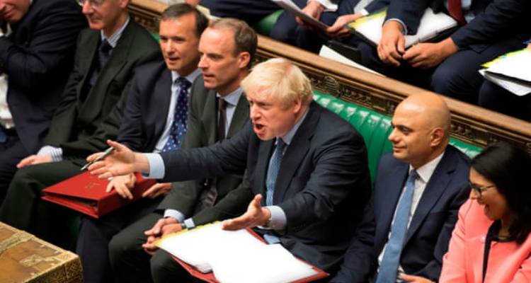 Brexit: &Beta;&alpha;&rho;&iota;έ&sigmaf; ή&tau;&tau;&epsilon;&sigmaf; &upsilon;&pi;έ&sigma;&tau;&eta; &sigma;&tau;&eta; &Beta;&omicron;&upsilon;&lambda;ή &omicron; &Mu;&pi;ό&rho;&iota;&sigmaf; &Tau;&zeta;ό&nu;&sigma;&omicron;&nu;