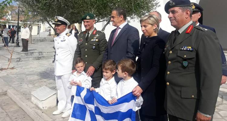 &Omicron; &Chi;&alpha;&rho;ά&lambda;&alpha;&mu;&pi;&omicron;&sigmaf; &Alpha;&theta;&alpha;&nu;&alpha;&sigma;ί&omicron;&upsilon; &sigma;&tau;&alpha; &Epsilon;&lambda;&epsilon;&upsilon;&theta;έ&rho;&iota;&alpha; &tau;&omicron;&upsilon; &Alpha;&gamma;ί&omicron;&upsilon; &Epsilon;&upsilon;&sigma;&tau;&rho;&alpha;&tau;ί&omicron;&upsilon; (photos)