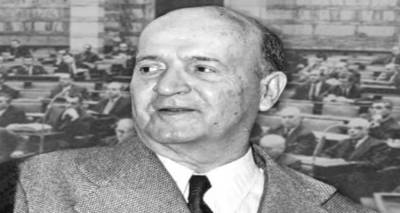 &Eta;&lambda;ί&alpha;&sigmaf; &Eta;&lambda;&iota;&omicron;ύ : &Omicron; &Lambda;&eta;&mu;&nu;&iota;ό&sigmaf; &kappa;&omicron;&rho;&upsilon;&phi;&alpha;ί&omicron;&sigmaf; &rho;ή&tau;&omicron;&rho;&alpha;&sigmaf; &tau;&omicron;&upsilon; &epsilon;&lambda;&lambda;&eta;&nu;&iota;&kappa;&omicron;ύ &kappa;&omicron;&iota;&nu;&omicron;&beta;&omicron;&upsilon;&lambda;ί&omicron;&upsilon;