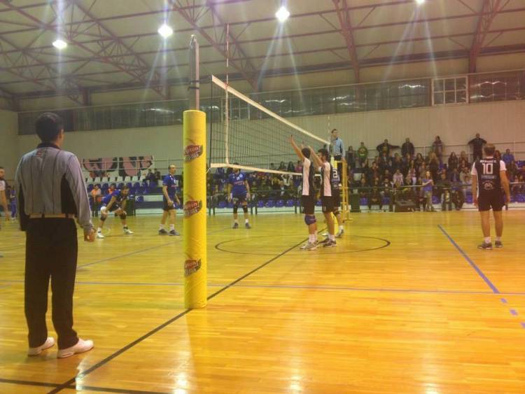 &Epsilon;&mu;&mu;έ&nu;&epsilon;&iota; &tau;&omicron; &laquo;&Lambda;ή&mu;&nu;&omicron;&sigmaf; Sports Club&raquo;