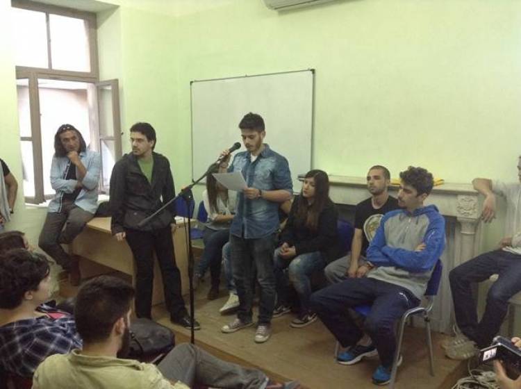 &Delta;&epsilon;&nu; &tau;ί&theta;&epsilon;&tau;&alpha;&iota; &theta;έ&mu;&alpha; &mu;&epsilon;&tau;&alpha;&kappa;ί&nu;&eta;&sigma;&eta;&sigmaf; &tau;&eta;&sigmaf; &Pi;&alpha;&nu;&epsilon;&pi;&iota;&sigma;&tau;&eta;&mu;&iota;&alpha;&kappa;ή&sigmaf; &Sigma;&chi;&omicron;&lambda;ή&sigmaf; &Lambda;ή&mu;&nu;&omicron;&upsilon; (photos)