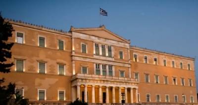&Phi;&rho;ί&kappa;&eta; -&Kappa;&alpha;&tau;&alpha;&gamma;&gamma;&epsilon;&lambda;ί&epsilon;&sigmaf; &sigma;&omicron;&kappa; &gamma;&iota;&alpha; &tau;&omicron;&nu; &alpha;&sigma;&tau;&upsilon;&nu;&omicron;&mu;&iota;&kappa;ό &tau;&eta;&sigmaf; &Beta;&omicron;&upsilon;&lambda;ή&sigmaf; &pi;&omicron;&upsilon; &beta;ί&alpha;&zeta;&epsilon; &tau;&alpha; &pi;&alpha;&iota;&delta;&iota;ά &tau;&omicron;&upsilon;: &Alpha;&nu;ά&gamma;&kappa;&alpha;&zeta;&epsilon; &tau;&eta; &sigma;ύ&zeta;&upsilon;&gamma;ό &tau;&omicron;&upsilon; &nu;&alpha; &alpha;&sigma;&epsilon;&lambda;&gamma;&epsilon;ί &sigma;&epsilon; &beta;ά&rho;&omicron;&sigmaf; &tau;&omicron;&upsilon;&sigmaf;