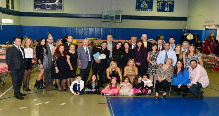 &laquo;Ά&rho;&omega;&mu;&alpha;&raquo; &Lambda;ή&mu;&nu;&omicron;&upsilon; &sigma;&tau;&omicron; &Mu;&pi;&rho;&omicron;ύ&kappa;&lambda;&iota;&nu; | O &Sigma;ύ&lambda;&lambda;&omicron;&gamma;&omicron;&sigmaf; &Theta;&alpha;&nu;&iota;&omega;&tau;ώ&nu; &Lambda;ή&mu;&nu;&omicron;&upsilon; &Alpha;&mu;&epsilon;&rho;&iota;&kappa;ή&sigmaf; &delta;&iota;&omicron;&rho;&gamma;&alpha;&nu;ώ&nu;&epsilon;&iota; &chi;&omicron;&rho;&omicron;&epsilon;&sigma;&pi;&epsilon;&rho;ί&delta;&alpha;