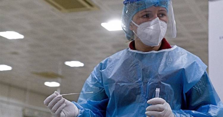 &Kappa;&omicron;&rho;&omega;&nu;&omicron;ϊό&sigmaf;: &Sigma;&tau;&alpha; 1.724 &tau;&alpha; &nu;έ&alpha; &kappa;&rho;&omicron;ύ&sigma;&mu;&alpha;&tau;&alpha; | 738 &omicron;&iota; &delta;&iota;&alpha;&sigma;&omega;&lambda;&eta;&nu;&omega;&mu;έ&nu;&omicron;&iota;, 65 &theta;ά&nu;&alpha;&tau;&omicron;&iota;