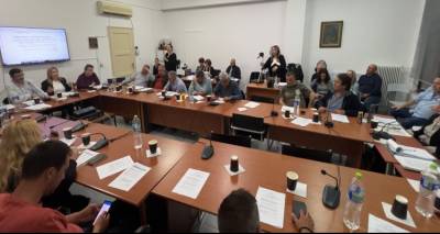 &laquo;&Phi;&omega;&tau;&iota;έ&sigmaf;&raquo; &sigma;&tau;&omicron; &Delta;&eta;&mu;&omicron;&tau;&iota;&kappa;ό &Sigma;&upsilon;&mu;&beta;&omicron;ύ&lambda;&iota;&omicron; &Lambda;ή&mu;&nu;&omicron;&upsilon; &gamma;&iota;&alpha; &tau;&omicron; &Pi;&omicron;&lambda;&epsilon;&omicron;&delta;&omicron;&mu;&iota;&kappa;ό | "&Omicron;&Chi;&Iota;" &sigma;&tau;&eta; &sigma;&upsilon;&rho;&rho;ί&kappa;&nu;&omega;&sigma;&eta; &omicron;&iota;&kappa;&iota;&sigma;&mu;ώ&nu; &kappa;&alpha;&iota; &pi;&omicron;&lambda;&iota;&tau;&iota;&kappa;έ&sigmaf; &kappa;ό&nu;&tau;&rho;&epsilon;&sigmaf; &sigma;&tau;&omicron; &pi;&rho;&omicron;&sigma;&kappa;ή&nu;&iota;&omicron;