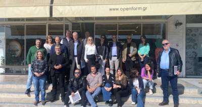 &Eta; &Alpha;&nu;&alpha;&pi;&tau;&upsilon;&xi;&iota;&alpha;&kappa;ή &Lambda;ή&mu;&nu;&omicron;&upsilon; &alpha;&nu;ά&mu;&epsilon;&sigma;&alpha; &sigma;&tau;&iota;&sigmaf; 23 &omicron;&mu;ά&delta;&epsilon;&sigmaf; &pi;&omicron;&upsilon; "&tau;&rho;έ&chi;&omicron;&upsilon;&nu;" &tau;&omicron; &sigma;&chi;έ&delta;&iota;&omicron; "&Gamma;&epsilon;ύ&sigma;&epsilon;&iota;&sigmaf; &Epsilon;&lambda;&lambda;ή&nu;&omega;&nu; &Epsilon;&kappa;&lambda;&epsilon;&kappa;&tau;έ&sigmaf; &Iota;&Iota;"