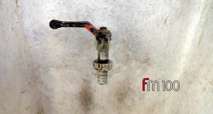 &Mu;ύ&rho;&iota;&nu;&alpha;: &Mu;&epsilon; &beta;&lambda;ά&beta;&eta; &eta; &beta;&rho;ύ&sigma;&eta; &sigma;&tau;&omicron; &epsilon;&kappa;&kappa;&lambda;&eta;&sigma;ά&kappa;&iota; &tau;&eta;&sigmaf; &alpha;&gamma;&omicron;&rho;ά&sigmaf; (video)