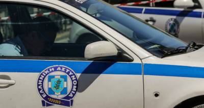 &Delta;ύ&omicron; &sigma;&upsilon;&lambda;&lambda;ή&psi;&epsilon;&iota;&sigmaf; &chi;&theta;&epsilon;&sigmaf; &sigma;&tau;&eta; &Lambda;ή&mu;&nu;&omicron;