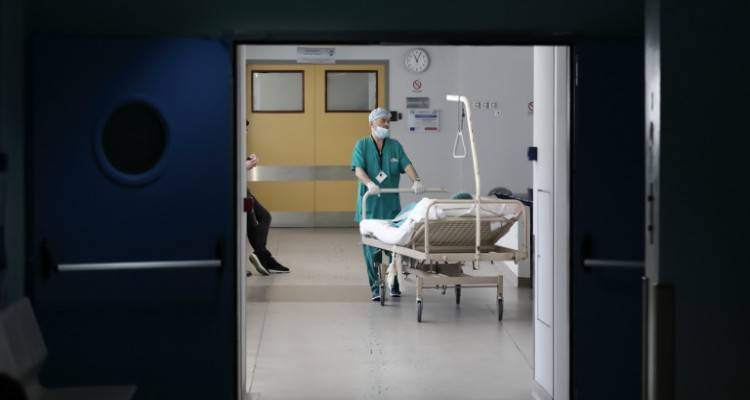 &Kappa;&omicron;&rho;&omega;&nu;&omicron;ϊό&sigmaf;: 25 &nu;έ&alpha; &kappa;&rho;&omicron;ύ&sigma;&mu;&alpha;&tau;&alpha; &sigma;&tau;&eta;&nu; &Epsilon;&lambda;&lambda;ά&delta;&alpha; | 16 &sigma;&tau;&iota;&sigmaf; &pi;ύ&lambda;&epsilon;&sigmaf; &epsilon;&iota;&sigma;ό&delta;&omicron;&upsilon;