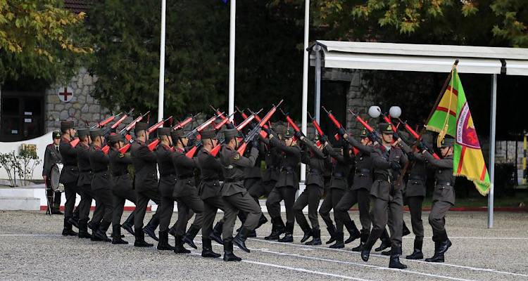 &Alpha;&nu;&tau;&iota;&delta;&rho;ά&sigma;&epsilon;&iota;&sigmaf; &gamma;&iota;&alpha; &tau;&eta;&nu; &kappa;&alpha;&theta;&upsilon;&sigma;&tau;έ&rho;&eta;&sigma;&eta; &alpha;&pi;&omicron;&nu;&omicron;&mu;ή&sigmaf; &Xi;ί&phi;&omicron;&upsilon;&sigmaf; &sigma;&epsilon; &Alpha;&xi;&iota;&omega;&mu;&alpha;&tau;&iota;&kappa;&omicron;ύ&sigmaf; &alpha;&pi;&omicron;&phi;&omicron;ί&tau;&omicron;&upsilon;&sigmaf; &Sigma;&Mu;&Upsilon;