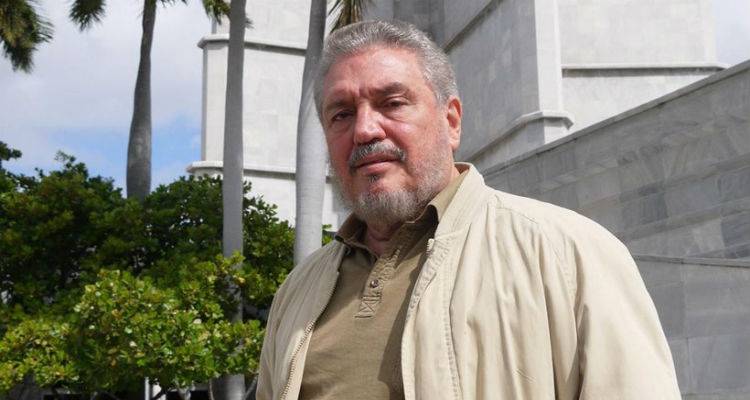 &Alpha;&upsilon;&tau;&omicron;&kappa;&tau;ό&nu;&eta;&sigma;&epsilon; &omicron; &mu;&epsilon;&gamma;&alpha;&lambda;ύ&tau;&epsilon;&rho;&omicron;&sigmaf; &gamma;&iota;&omicron;&sigmaf; &tau;&omicron;&upsilon; &Phi;&iota;&nu;&tau;έ&lambda; &Kappa;ά&sigma;&tau;&rho;&omicron;