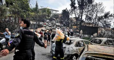 &Mu;ά&tau;&iota;-&Nu;έ&epsilon;&sigmaf; &sigma;&upsilon;&gamma;&kappa;&lambda;&omicron;&nu;&iota;&sigma;&tau;&iota;&kappa;έ&sigmaf; &kappa;&alpha;&tau;&alpha;&theta;έ&sigma;&epsilon;&iota;&sigmaf;: &laquo;&Epsilon;&kappa;&alpha;&psi;&alpha;&nu; &tau;&omicron; &pi;&alpha;&iota;&delta;ί &mu;&omicron;&upsilon; ,&tau;&omicron;&upsilon;&sigmaf; &gamma;&omicron;&nu;&epsilon;ί&sigmaf; &mu;&omicron;&upsilon; &kappa;&alpha;&iota; &tau;&omicron;&nu; &alpha;&delta;&epsilon;&rho;&phi;ό &mu;&omicron;&upsilon;&raquo;