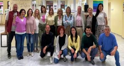 Mή&nu;&upsilon;&mu;&alpha; &kappa;&alpha;&rho;&delta;&iota;ά&sigmaf; &alpha;&pi;ό &tau;&omicron;&upsilon;&sigmaf; &epsilon;&kappa;&pi;&alpha;&iota;&delta;&epsilon;&upsilon;&tau;&iota;&kappa;&omicron;ύ&sigmaf; &tau;&omicron;&upsilon; &Gamma;&Epsilon;&Lambda; &Mu;&omicron;ύ&delta;&rho;&omicron;&upsilon;