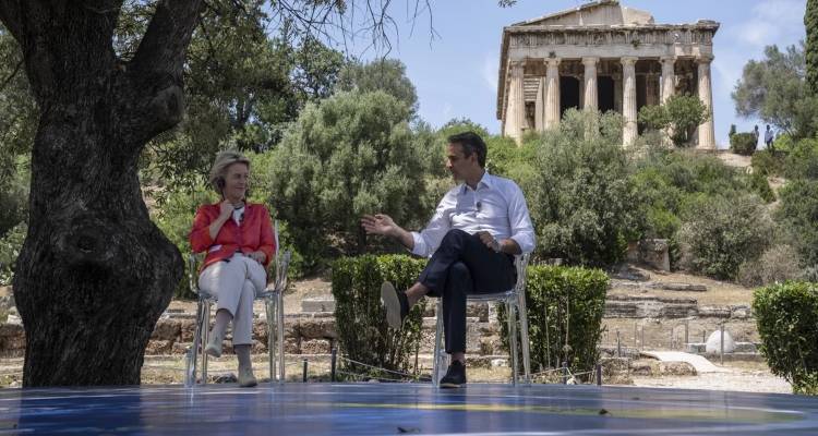 &Sigma;&tau;&alpha; &Chi;&alpha;&nu;&iota;ά &eta; &Omicron;ύ&rho;&sigma;&omicron;&upsilon;&lambda;&alpha; &phi;&omicron;&nu; &nu;&tau;&epsilon;&rho; &Lambda;ά&iota;&epsilon;&nu;: &Tau;&eta;&nu; &phi;&iota;&lambda;&omicron;&xi;&epsilon;&nu;&epsilon;ί &sigma;&tau;&omicron; &sigma;&pi;ί&tau;&iota; &tau;&omicron;&upsilon; &sigma;&tau;&omicron; &Alpha;&kappa;&rho;&omega;&tau;ή&rho;&iota; &omicron; &Kappa;&upsilon;&rho;&iota;ά&kappa;&omicron;&sigmaf; &Mu;&eta;&tau;&sigma;&omicron;&tau;ά&kappa;&eta;&sigmaf;