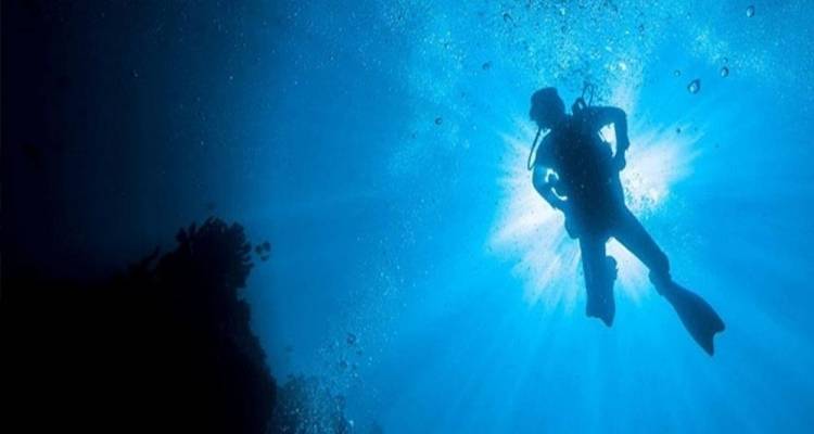 &Alpha;&epsilon;&rho;&omicron;&gamma;έ&phi;&upsilon;&rho;&alpha; &zeta;&omega;ή&sigmaf; &gamma;&iota;&alpha; &delta;ύ&tau;&eta; &alpha;&pi;ό &tau;&eta; &Lambda;ή&mu;&nu;&omicron;