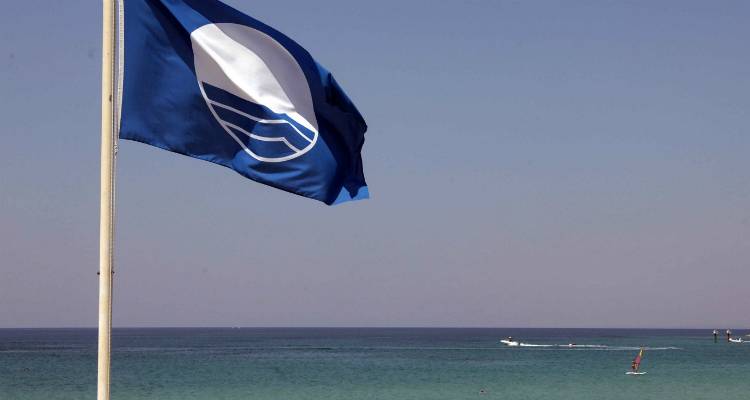 &Alpha;&Mu;&Kappa;&Epsilon; &Lambda;ή&mu;&nu;&omicron;&sigmaf; &Tau;&omicron;&upsilon;&rho;&iota;&sigma;&tau;&iota;&kappa;ή: &laquo;&Sigma;&upsilon;&gamma;&chi;&alpha;&rho;&eta;&tau;ή&rho;&iota;&alpha; &sigma;&epsilon; ό&lambda;&omicron;&upsilon;&sigmaf; ό&sigma;&omicron;&iota; &sigma;&upsilon;&nu;έ&beta;&alpha;&lambda;&alpha;&nu; &sigma;&tau;&eta;&nu; &kappa;&alpha;&tau;ά&kappa;&tau;&eta;&sigma;&eta; 5 &gamma;&alpha;&lambda;ά&zeta;&iota;&omega;&nu; &sigma;&eta;&mu;&alpha;&iota;ώ&nu;&raquo;