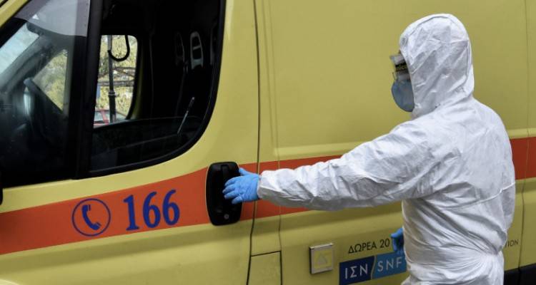 &Kappa;&omicron;&rho;&omega;&nu;&omicron;ϊό&sigmaf;: 7&omicron;&sigmaf; &nu;&epsilon;&kappa;&rho;ό&sigmaf; &alpha;&pi;ό &tau;&omicron;&nu; &iota;ό &sigma;&tau;&eta;&nu; &Epsilon;&lambda;&lambda;ά&delta;&alpha;