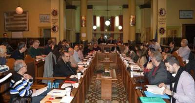 &Gamma;&iota;ά&nu;&nu;&eta;&sigmaf; &Sigma;&pi;&iota;&lambda;ά&nu;&eta;&sigmaf;: &laquo;&Psi;&eta;&phi;ί&sigma;&tau;&eta;&kappa;&alpha;&nu; &kappa;&upsilon;&rho;&iota;&omicron;&lambda;&epsilon;&kappa;&tau;&iota;&kappa;ά &hellip; &nu;ύ&chi;&tau;&alpha; &epsilon;&iota;&kappa;&omicron;&nu;&iota;&kappa;&omicron;ί &sigma;&chi;&epsilon;&delta;&iota;&alpha;&sigma;&mu;&omicron;ί &kappa;&alpha;&iota; &epsilon;&iota;&kappa;&omicron;&nu;&iota;&kappa;&omicron;ί &pi;&rho;&omicron;ϋ&pi;&omicron;&lambda;&omicron;&gamma;&iota;&sigma;&mu;&omicron;ί &sigma;&tau;&omicron; &Pi;&epsilon;&rho;&iota;&phi;&epsilon;&rho;&epsilon;&iota;&alpha;&kappa;ό &Sigma;&upsilon;&mu;&beta;&omicron;ύ&lambda;&iota;&omicron;&raquo;