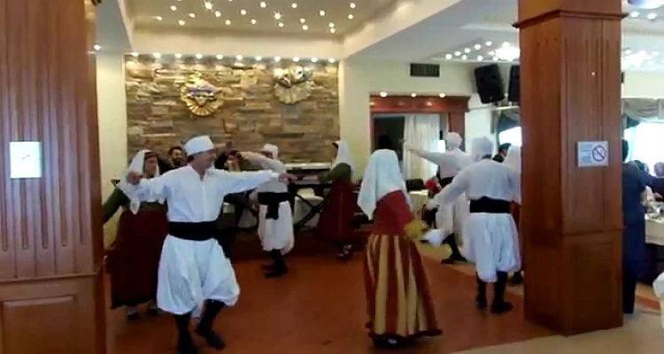 Οι «ξεχασμένοι» Λημνιοί του Μαλάουι στον Τέρενς Κουίκ