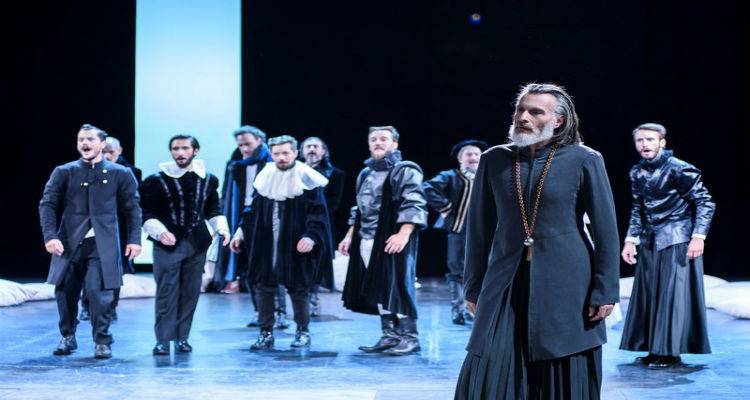 &Omicron;&iota; &pi;&alpha;&rho;&alpha;&sigma;&tau;ά&sigma;&epsilon;&iota;&sigmaf; &tau;&omicron;&upsilon; &Epsilon;&theta;&nu;&iota;&kappa;&omicron;ύ &Theta;&epsilon;ά&tau;&rho;&omicron;&upsilon; &pi;&rho;&omicron;&beta;ά&lambda;&lambda;&omicron;&nu;&tau;&alpha;&iota; &alpha;&pi;ό &alpha;ύ&rho;&iota;&omicron; &sigma;&epsilon; &zeta;&omega;&nu;&tau;&alpha;&nu;ή &mu;&epsilon;&tau;ά&delta;&omicron;&sigma;&eta; &sigma;&tau;&omicron; &laquo;&Mu;&alpha;&rho;&omicron;ύ&lambda;&alpha;&raquo;