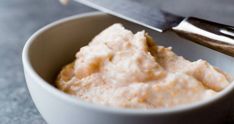 Πεντανόστιμη ταραμοσαλάτα από τον Ακη Πετρετζίκη