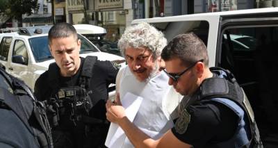&Gamma;&iota;&alpha; &pi;&omicron;&iota;&omicron;&nu; &lambda;ό&gamma;&omicron; &kappa;&alpha;&tau;&alpha;&zeta;&eta;&tau;&omicron;ύ&nu;&tau;&alpha;&nu; &epsilon;&pi;ί 27 &chi;&rho;ό&nu;&iota;&alpha; &omicron; &Tau;&zeta;έ&iota;&mu;&sigmaf; &Delta;&alpha;&lambda;&alpha;&mu;ά&gamma;&kappa;&alpha;&sigmaf; &pi;&rho;&iota;&nu; &sigma;&upsilon;&lambda;&lambda;&eta;&phi;&theta;&epsilon;ί &sigma;&tau;&omicron; &Alpha;ί&gamma;&iota;&omicron; | &Eta; &delta;&omicron;&lambda;&omicron;&phi;&omicron;&nu;ί&alpha; &tau;&omicron; 1999 &kappa;&alpha;&iota; &eta; &epsilon;&xi;&alpha;&phi;ά&nu;&iota;&sigma;ή &tau;&omicron;&upsilon;