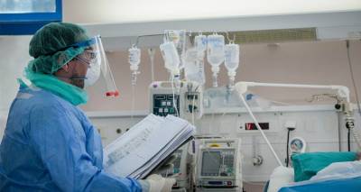 &Sigma;&epsilon; &sigma;&upsilon;&nu;&alpha;&gamma;&epsilon;&rho;&mu;ό &omicron; &pi;&lambda;&alpha;&nu;ή&tau;&eta;&sigmaf; &gamma;&iota;&alpha; &tau;&eta; &laquo;&mu;&epsilon;&tau;ά&lambda;&lambda;&alpha;&xi;&eta; &tau;&omicron;&upsilon; &Lambda;&omicron;&nu;&delta;ί&nu;&omicron;&upsilon;&raquo;