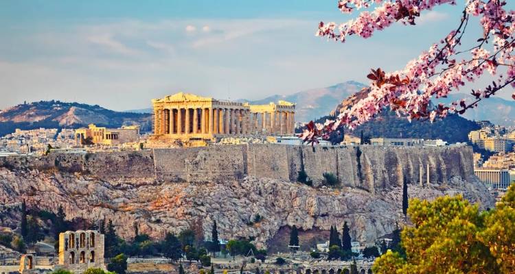 Εύσημα Κομισιόν στην Ελλάδα: Πέτυχε πλεόνασμα 1,3% νωρίτερα από το αναμενόμενο | «Πατήστε γκάζι» στις μεταρρυθμίσεις