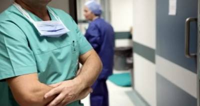 &Theta;&epsilon;&sigma;&sigma;&alpha;&lambda;&omicron;&nu;ί&kappa;&eta;: &laquo;&Mu;&epsilon;&tau;&rsquo; &epsilon;&mu;&pi;&omicron;&delta;ί&omega;&nu; &eta; &epsilon;&xi;&upsilon;&pi;&eta;&rho;έ&tau;&eta;&sigma;&eta; &tau;&omega;&nu; &alpha;&nu;&alpha;&sigma;&phi;ά&lambda;&iota;&sigma;&tau;&omega;&nu; &pi;&omicron;&lambda;&iota;&tau;ώ&nu;&raquo;, &lambda;έ&nu;&epsilon; &gamma;&iota;&alpha;&tau;&rho;&omicron;ί &kappa;&alpha;&iota; &phi;&alpha;&rho;&mu;&alpha;&kappa;&omicron;&pi;&omicron;&iota;&omicron;ί