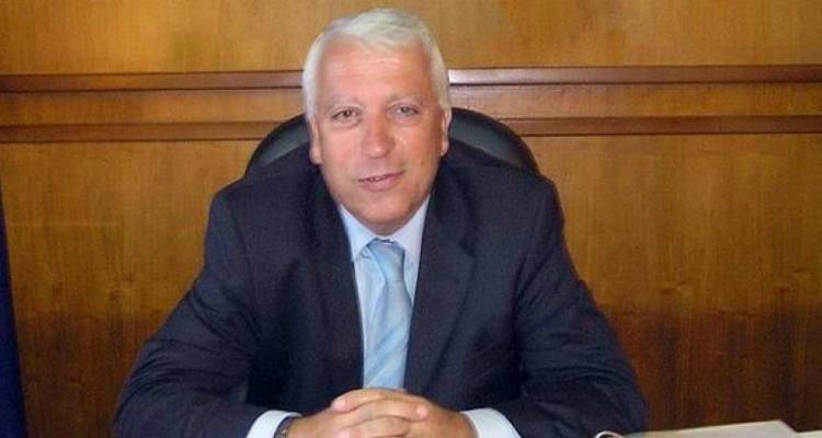 &Beta;. &Alpha;&iota;&gamma;&alpha;ί&omicron;: &Delta;&epsilon;ί&tau;&epsilon; &tau;&omicron; ό&nu;&omicron;&mu;&alpha; &kappa;&alpha;&iota; &tau;&omicron; &lambda;&omicron;&gamma;ό&tau;&upsilon;&pi;&omicron; &tau;&omicron;&upsilon; &sigma;&upsilon;&nu;&delta;&upsilon;&alpha;&sigma;&mu;&omicron;ύ &tau;&omicron;&upsilon; &upsilon;&pi;&omicron;&psi;ή&phi;&iota;&omicron;&upsilon; &pi;&epsilon;&rho;&iota;&phi;&epsilon;&rho;&epsilon;&iota;ά&rho;&chi;&eta; &Kappa;ώ&sigma;&tau;&alpha; &Mu;&omicron;&upsilon;&tau;&zeta;&omicron;ύ&rho;&eta;