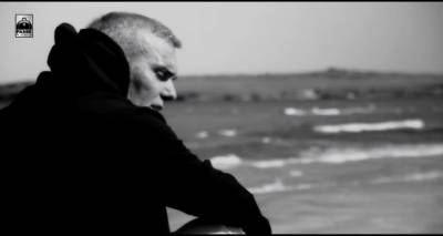 &Omicron;&iota; &omicron;&mu;&omicron;&rho;&phi;&iota;έ&sigmaf; &tau;&omicron;&upsilon; &Kappa;έ&rho;&omicron;&upsilon;&sigmaf; &pi;&rho;&omega;&tau;&alpha;&gamma;&omega;&nu;&iota;&sigma;&tau;&omicron;ύ&nu; &sigma;&tau;&omicron; &nu;έ&omicron; video clip &tau;&omicron;&upsilon; &Sigma;&tau;έ&lambda;&iota;&omicron;&upsilon; &Rho;ό&kappa;&kappa;&omicron;&upsilon; (video)
