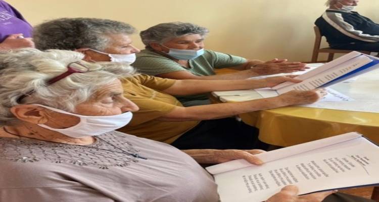 &Sigma;&tau;&omicron; &Kappa;&Eta;&Phi;&Eta; &Lambda;ή&mu;&nu;&omicron;&upsilon; &sigma;&tau;&epsilon;&lambda;έ&chi;&eta; &tau;&omicron;&upsilon; &Kappa;έ&nu;&tau;&rho;&omicron;&upsilon; &Kappa;&omicron;&iota;&nu;ό&tau;&eta;&tau;&alpha;&sigmaf; &tau;&omicron;&upsilon; &Delta;ή&mu;&omicron;&upsilon; &Lambda;ή&mu;&nu;&omicron;&upsilon;