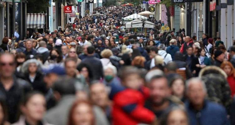 Ξεκινούν οι διαβουλεύσεις για την αύξηση του κατώτατου μισθού -Πού θα κυμανθεί, τι αλλάζει